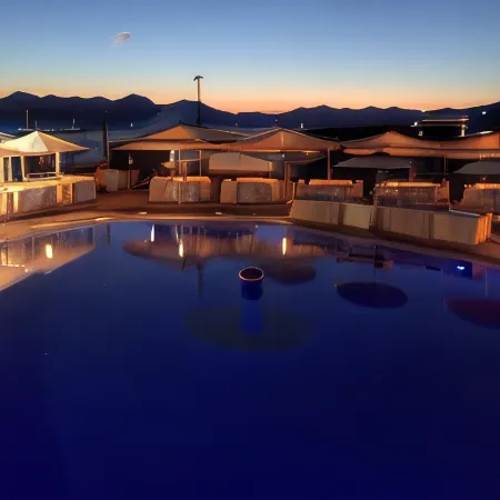 La Isla Resort