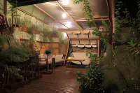 Lotus Garden Hostel Izmir - 2-Star