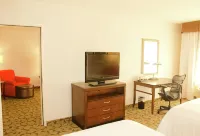 Hilton Garden Inn Redding - bar