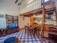 Gemma Apartment with AC & Sea View Balcony - 2-Star