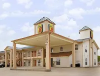 Super 8 by Wyndham Dallas South Hotels in Dallas