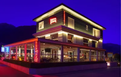 Locanda Black and White Sondrio Hotels in Piateda