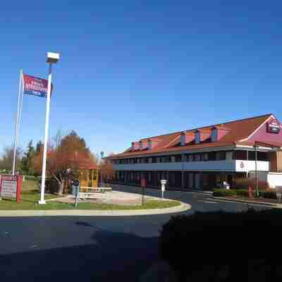 Indy Speedway Inn Hotel Exterior