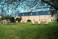 Hôtel le Manoir de Mathan Crépon à la Campagne 5 mn d'Arromanches et 10 mn de Bayeux Hotels in Crepon