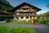 Lake Lodge Hostel Hotels in Brienz