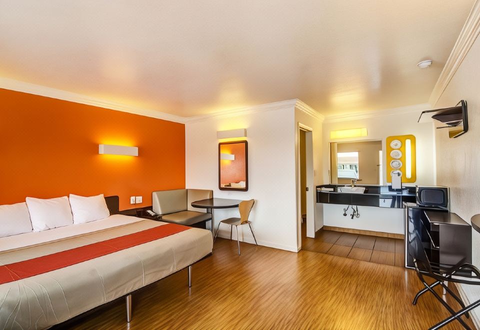 Motel 6 Manteca, CA