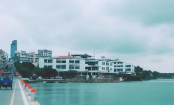 Nam Phuong Riverside Villa