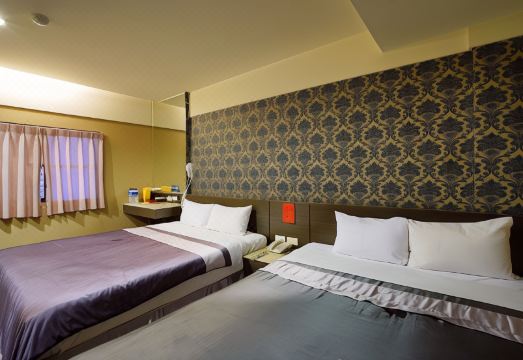 해피 호텔 로비