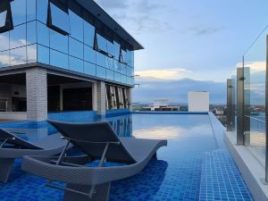 One Euphoria Luxe Hotel