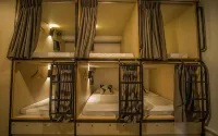 Traveller Bunker Hostel