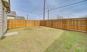Pet-Friendly San Antonio Home ~ 9 Mi to Lackland!