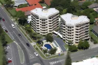 Royal Pacific Resort Hotels near Sunglass Hut Harbour Town Premium Outlets