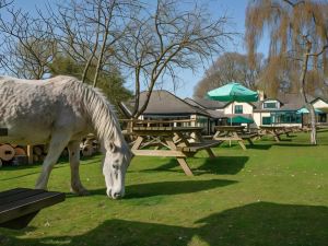 High Corner Inn