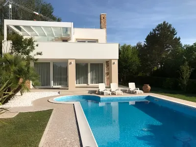 Beautiful Modern Villa in Albarella by Beahost