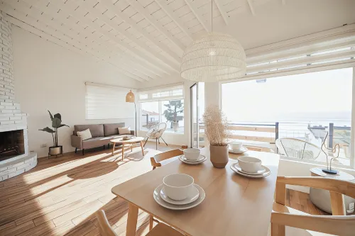 Blvd Sunset, a Spot to Relax