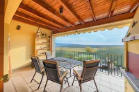 Poggio Picedo P1-32 by Wonderful Italy