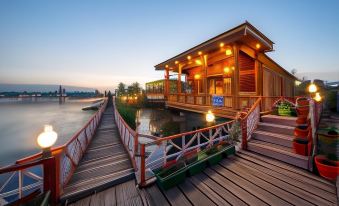 Sea Hawk Group of Houseboat