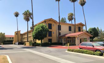 Super 8 by Wyndham San Bernardino