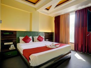 Hotel R R Suites - Near Lodha Xperia Mall