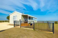 High View Family Cottages Hotels in Woolsthorpe