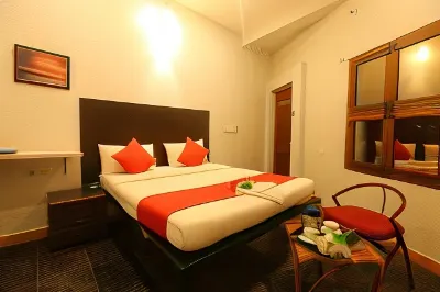 Le Apex Guest House Hotels in Periyamudaliyar Chavadi