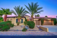 Luxurious Villa Living in Indio w Pool Spa