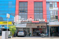 RedDoorz at Sparkling Hotel Surabaya Các khách sạn ở Genteng