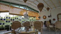 Whiteflower Resort Morjim Отели в г. Чопдем