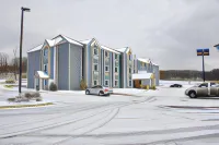 Microtel Inn & Suites by Wyndham Hazelton/Bruceton Mills فنادق في McHenry