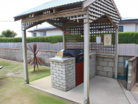 伯尼海景旅館 伯尼酒店