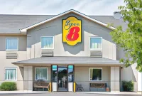 Super 8 by Wyndham Hagerstown/Halfway Area - parking