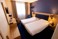 Best Western Hotel le Sud Hotels in Sainte-Tulle