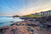 Cove Point Lodge - 3-Star