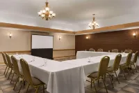 Travelodge by Wyndham Simcoe Hotels in Port Dover