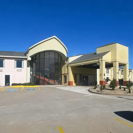 Rose City Inn & Suites