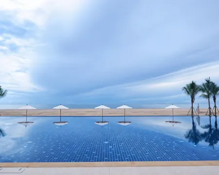 ซี แซนด์ ซัน หัวหิน บาย เจซี เควิน โฮเทล แอนด์ รีสอร์ท โรงแรมในชะอำ