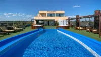 Grand Crucero Hotel - piscina