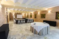 Ad Hoc Parque Hotels in LEliana