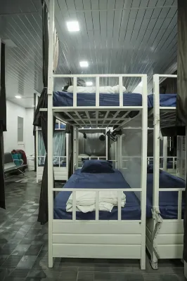 Zest Stays 1054-Andheri West Hotel in zona SutraHR