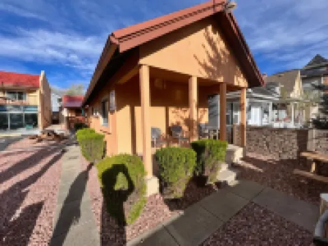 Garden of the Gods Motel