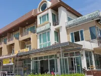 Crystal Place Buayai