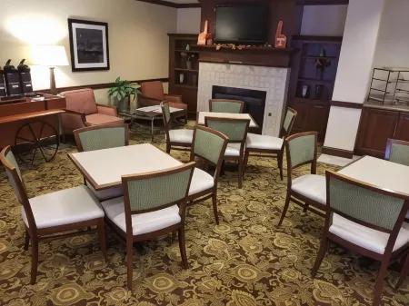 Country Inn & Suites by Radisson, Knoxville at Cedar Bluff, TN
