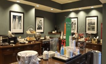 Hampton Inn & Suites by Hilton Stroudsburg Pocono Mountains