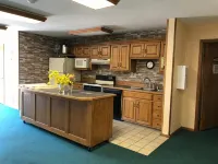 Riverwood Inn Hotels in Glenwood