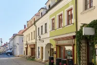 말루흐 카페 & 아파트먼트 Bielsko-Bialski Ośrodek Rekreacyjno-Narciarski "Dębowiec" 주변 호텔