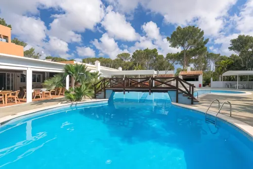 Ses Eufabietes Apartments & Restaurant Hotels in Es Calo
