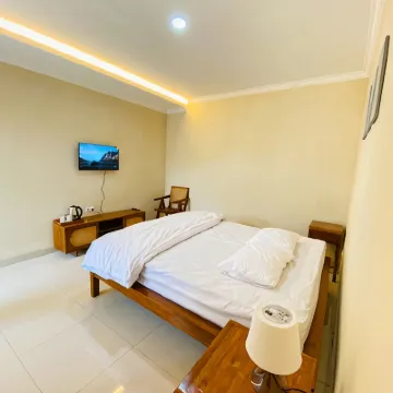 Nuansa Suites Hotel berhampiran Pemandian Air Panas Ciwalini