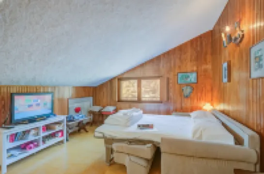 The Secret Garden - Happy Rentals