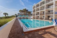 Beacher's Lodge - Pools