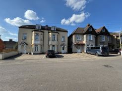 Brentwood Guest House Hotel